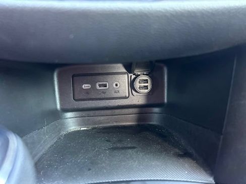 Used 2021 Chevrolet Equinox LT FWD image 17