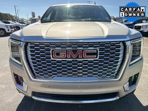 Used 2023 GMC Yukon XL Denali w/ Max Trailering Package image 9