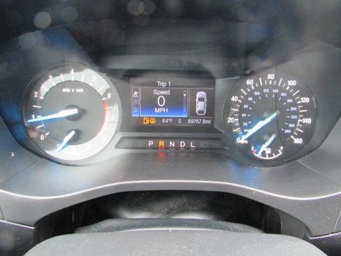 Used 2018 Ford Fusion SE FWD image 20