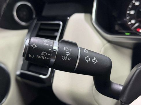 Used 2022 Land Rover Range Rover Sport HSE Silver Edition image 35