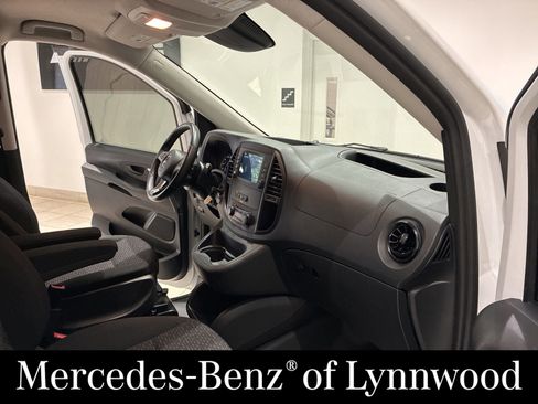 Used 2022 Mercedes-Benz Metris image 20