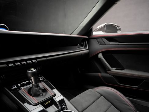 Used 2024 Porsche 911 GT3 image 42