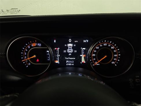 Used 2019 Jeep Wrangler Unlimited Sahara image 13