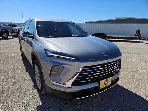 New 2026 Buick Enclave Preferred w/ Power Package image 7