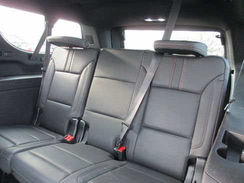 Used 2023 Chevrolet Suburban RST w/ Luxury Package image 21