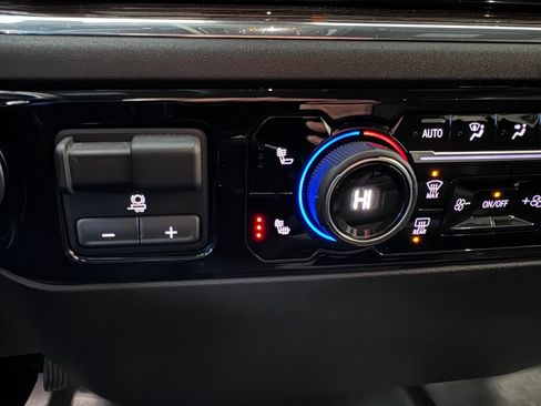 Certified 2024 Chevrolet Silverado 1500 RST w/ LPO, Dark Essentials Package image 23