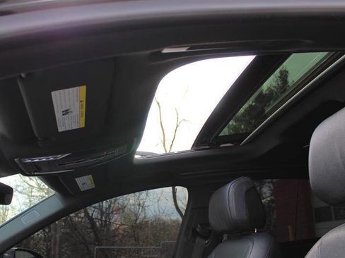 Used 2022 Audi A8 L 3.0T image 24