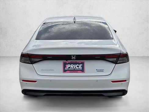 Used 2023 Honda Accord Touring image 7