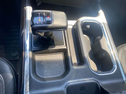 Used 2023 Chevrolet Silverado 1500 RST w/ Convenience Package II AWD/4WD image 18