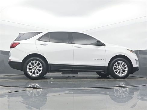 Used 2019 Chevrolet Equinox LS image 49