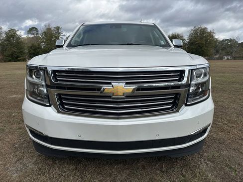 Used 2019 Chevrolet Suburban Premier image 2