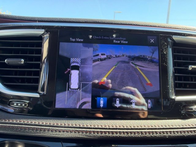 Used 2017 Chrysler Pacifica Limited w/ Advanced Safetytec Group FWD image 19