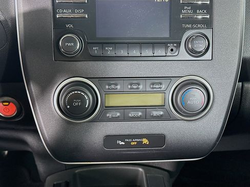 Used 2014 Nissan Leaf S w/ Charge Package image 22