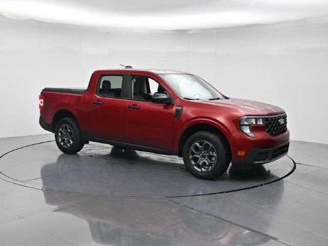 Certified 2025 Ford Maverick XLT w/ Equipment Group 301A AWD/4WD image 3