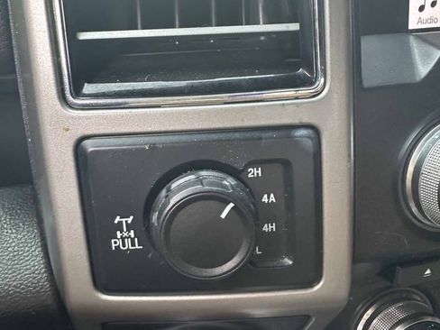 Used 2018 Ford F150 King Ranch w/ Equipment Group 601A Luxury AWD/4WD image 13