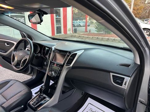 Used 2015 Hyundai Elantra GT w/ Option Group 03 image 31