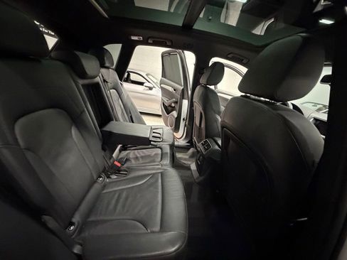 Used 2013 Audi Q5 3.0T Prestige AWD/4WD image 30