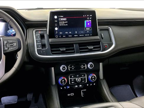 Used 2022 GMC Yukon SLT w/ SLT Luxury Package image 6