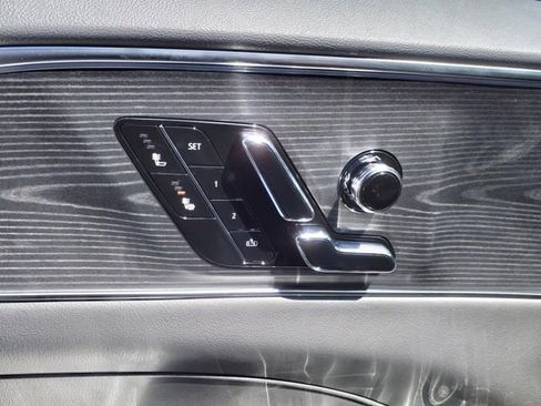 New 2025 Cadillac Lyriq Luxury image 26