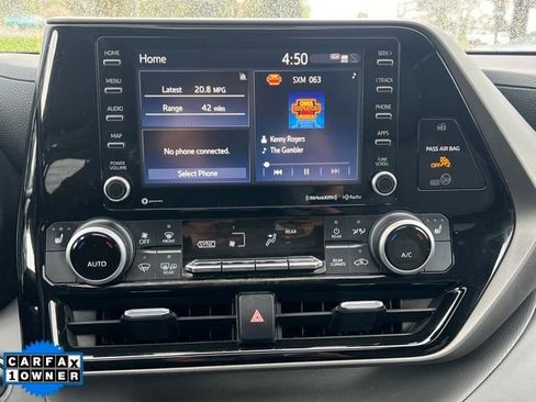 Used 2021 Toyota Highlander XLE AWD/4WD image 31