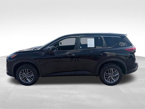 Used 2024 Nissan Rogue S AWD/4WD image 2