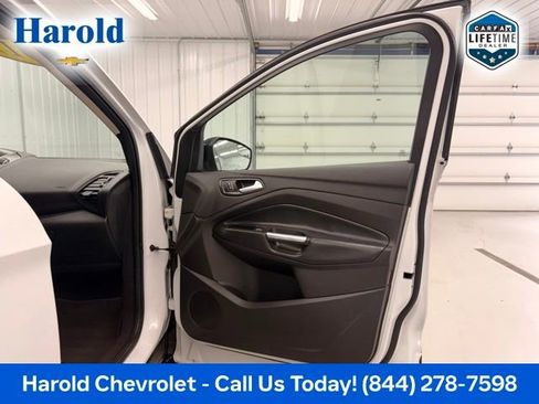 Used 2019 Ford Escape SE FWD image 10