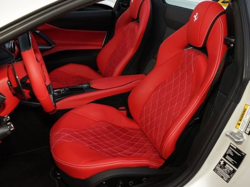 Used 2023 Ferrari 812 GTS image 13