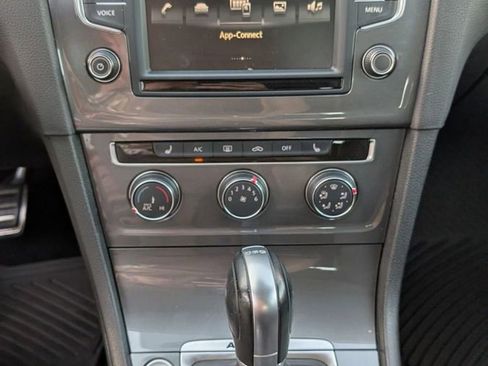 Used 2017 Volkswagen Golf Alltrack SE image 22