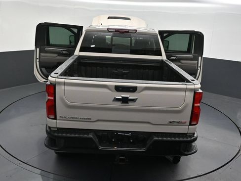 Used 2026 Chevrolet Silverado 2500 ZR2 AWD/4WD image 36