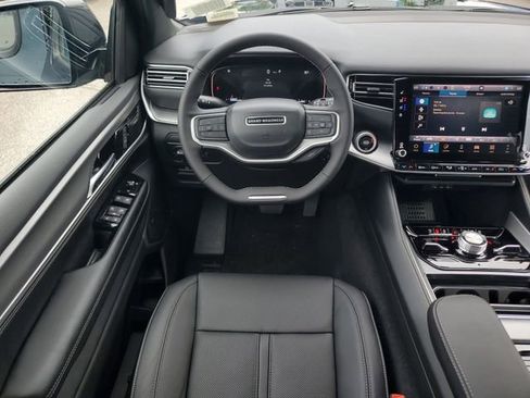 New 2026 Jeep Grand Wagoneer 4WD image 18