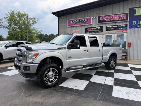 Used 2012 Ford F250 Lariat w/ Lariat Interior Pkg AWD/4WD image 2