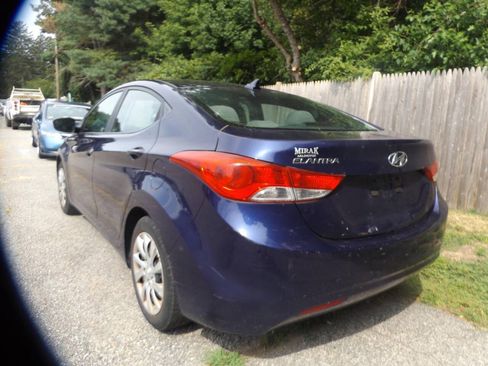Used 2012 Hyundai Elantra GLS FWD image 3