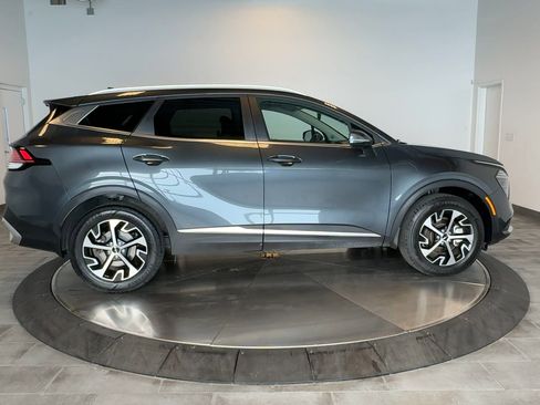 Used 2024 Kia Sportage EX AWD/4WD image 9