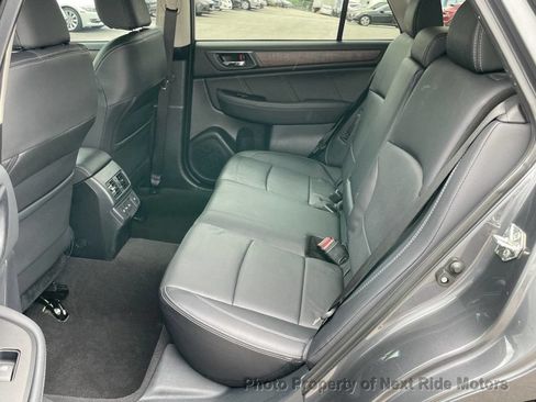 Used 2018 Subaru Outback 2.5i Limited AWD/4WD image 11