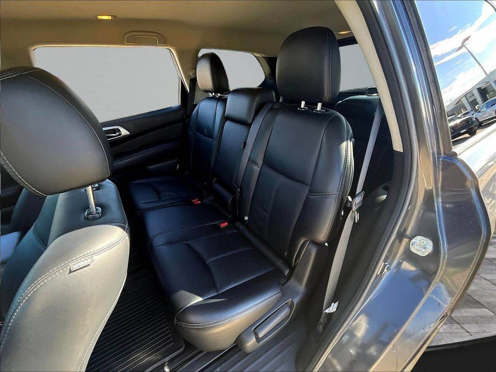 Used 2014 Nissan Pathfinder SL w/ SL Tech Package AWD/4WD image 24