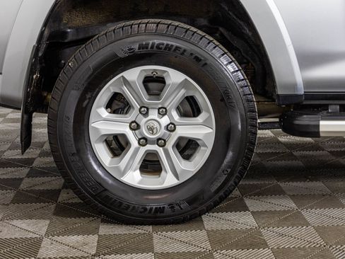 Used 2016 Toyota 4Runner SR5 AWD/4WD image 51