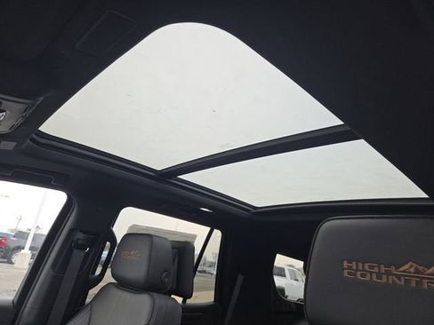 New 2026 Chevrolet Tahoe High Country image 3