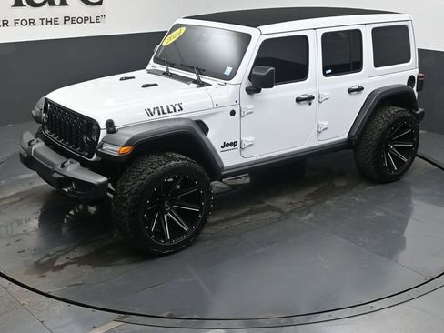 Used 2024 Jeep Wrangler Willys image 44