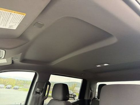 Used 2023 Chevrolet Silverado 1500 LT AWD/4WD image 19