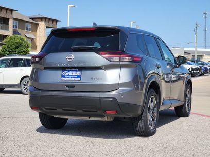 Used 2024 Nissan Rogue SV