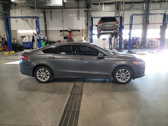 Used 2016 Ford Fusion Titanium AWD/4WD image 11
