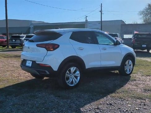 Certified 2025 Buick Encore GX Preferred image 8