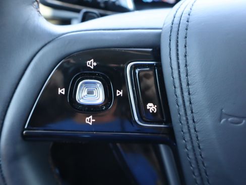 Used 2025 Lincoln Aviator Reserve w/ Equipment Group 201A image 21