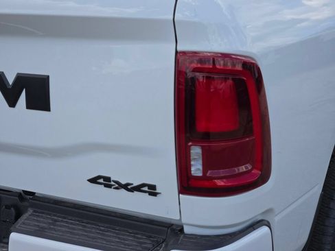 New 2026 RAM 2500 Laramie AWD/4WD image 14