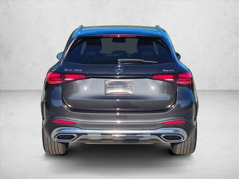 Certified 2025 Mercedes-Benz GLC 300 4MATIC image 6