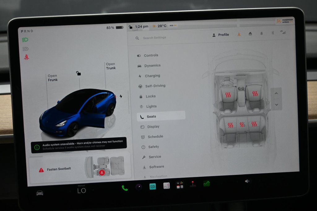 Used 2023 Tesla Model 3 Standard Range RWD image 17
