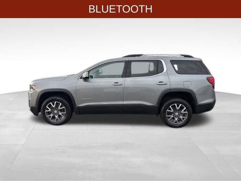 Used 2023 GMC Acadia SLE w/ Driver Convenience Package FWD image 4