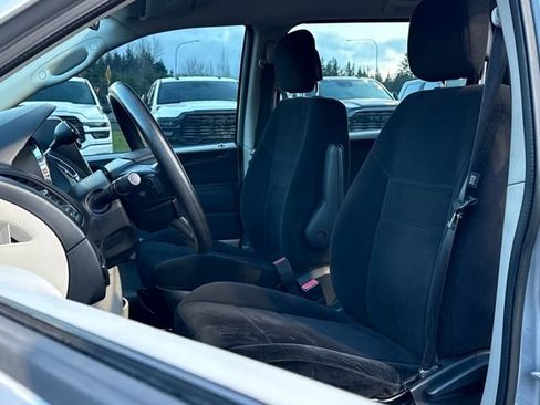 Used 2013 Dodge Grand Caravan American Value Package image 20