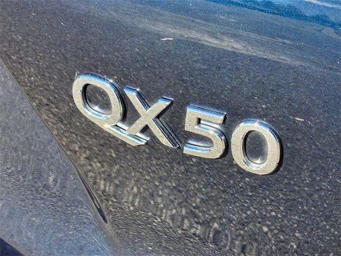 Used 2019 INFINITI QX50 Luxe w/ Navigation Package image 16