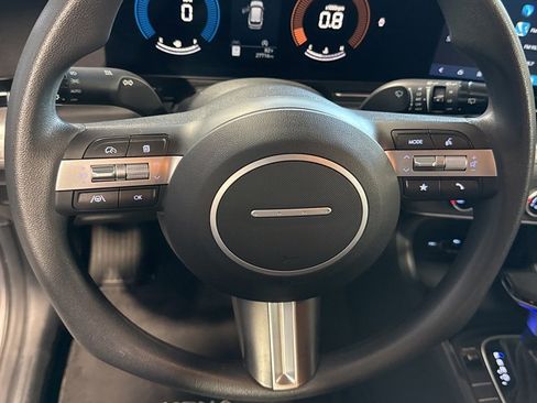 Used 2024 Hyundai Kona SE image 34